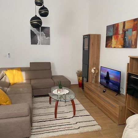 Apartman Andela Pula Centar Ngoại thất bức ảnh