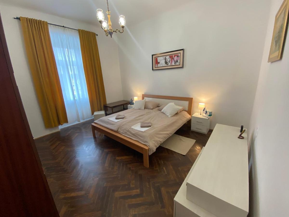 Apartman Andela Pula Centar Ngoại thất bức ảnh